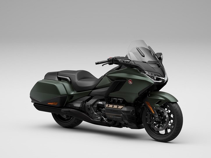 GL1800 Gold Wing (DCT) Matt Armored Green Metallic